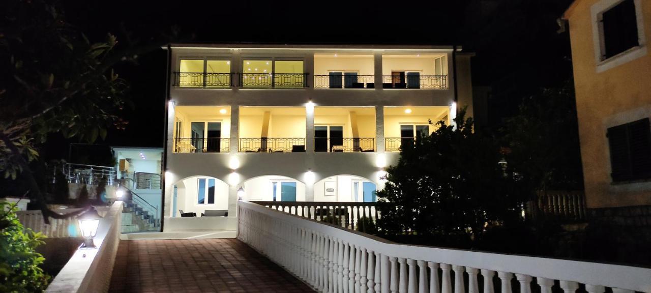 Zoran Apartments 스베티스테판 외부 사진